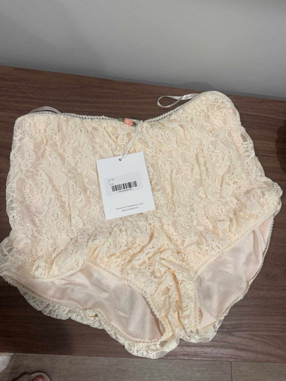 NWT NIA Forest Bloomer Short in Ivory Lace - Picture 5 of 6